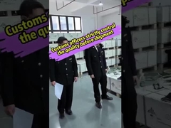 관세관들은 아프리카로 보내기 전에 에너지 저장 시스템의 품질을 엄격히 통제합니다.